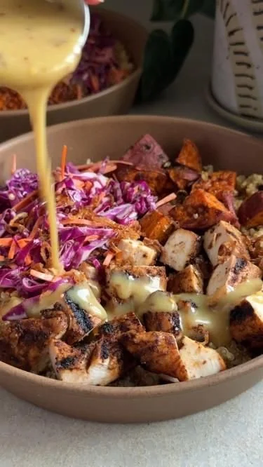 Delicious hot honey chicken plate with sweet and spicy sauce