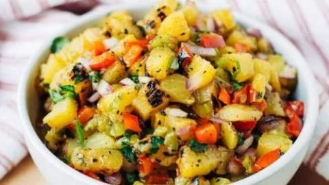 Sweet and Spicy Pineapple Salsa